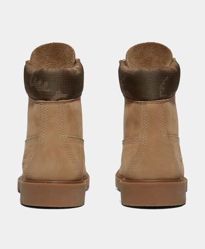 Bota Timberland® Classic 6 Inch Lace-Up Waterproof para hombre, Beige