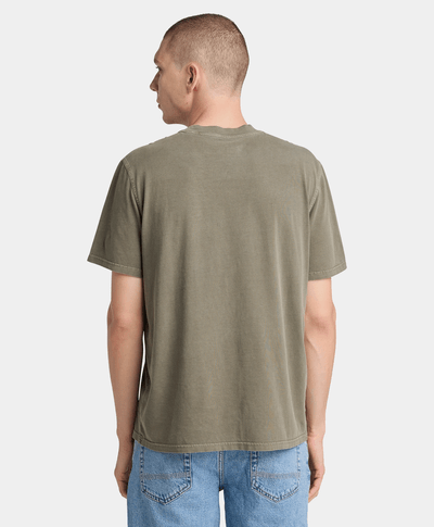 Playera Merrymack River Garment Dye para Hombre, Verde