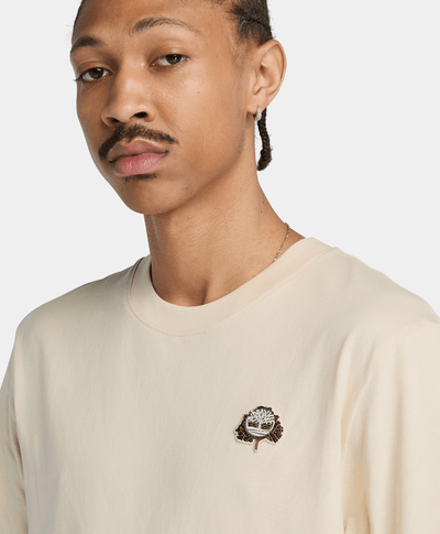 Playera Regular Fit Con Parche Bordado Para Hombre, Beige