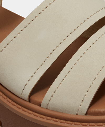 Sandalias Stone Street con plataforma y correa trasera para Mujer, Beige