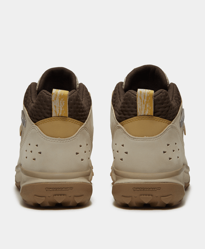 Tenis TimberCush™ Motion 7 Mid impermeables para Hombre, Beige
