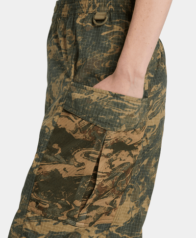 Pantalón convertible de camuflaje, Verde