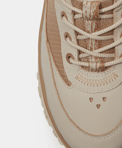 Tenis TimberCush™ Motion 7 Mid impermeables para Hombre, Beige