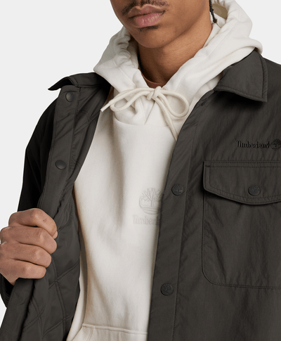 Chamarra tipo shacket aislante repelente al agua para hombre, Negro