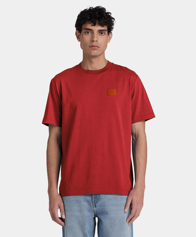 Playera de manga corta con logo de silicona para hombre, Rojo